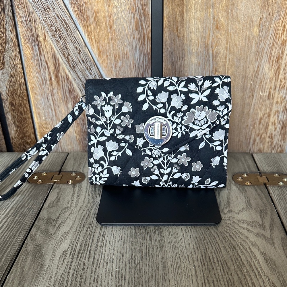 Vera Bradley Chandelier Floral Wristlet Wallet
